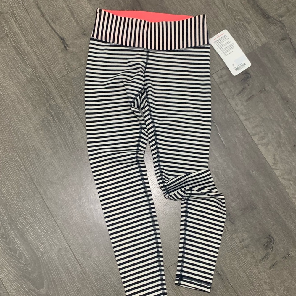 Rare Lululemon Wunder Under pant sz6